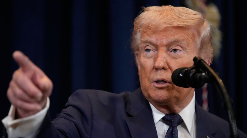 Trump oznamil vysoke cla na krajiny ktore dodavaju zbrane Iranu Bez vynimky Hlavne sa to tyka Ruska