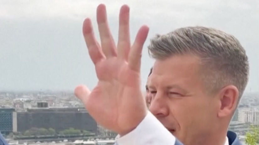 VIDEO Balkonova scena To je Orban Absolutne kino komentoval pobaveny Peter Magyar
