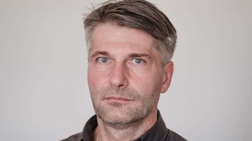 v stavke nie je paradoxne osud iranu a ruska ale zapadu europe ostali iba oci pre plac