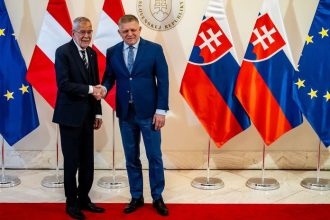 Fico prijal rakuskeho prezidenta Hovorilo sa o miliardach z Rakuska aj o Putinovi