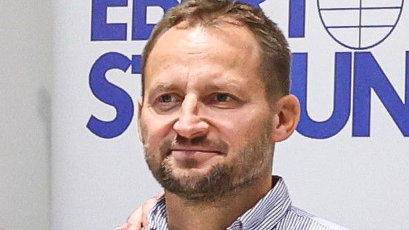 Jeden tip z Ciny Zapad ma len plne usta reci