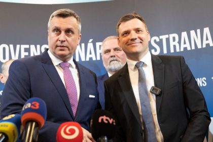 Vojna v SNS eskaluje Danko ziadal o odvolanie Tarabu Minister reaguje Neverim ved nemam ziadne kauzy