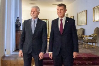 Babish drzi Pavla mimo hry Prezident ma pripravenu zalobu na summit NATO