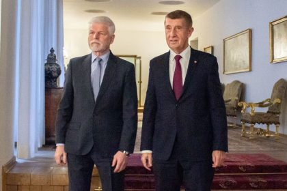 Babish drzi Pavla mimo hry Prezident ma pripravenu zalobu na summit NATO
