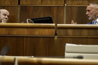 Len 12 5 hodiny na jednu z najvacsich pravnych zmien Opozicia sa buri