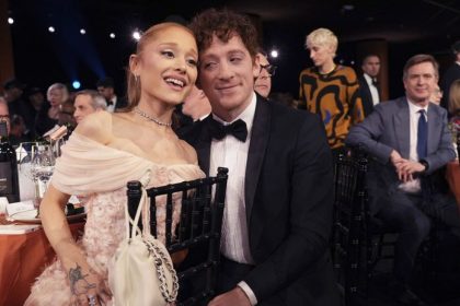 Poslala k vode dalsieho muza Ariana Grande a Ethan Slater sa udajne rozdelili po troch rokoch