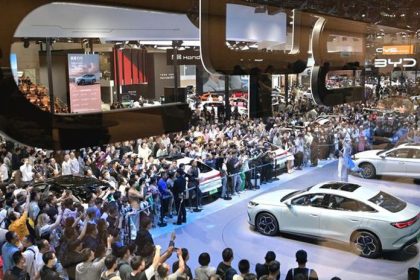 VIDEO Navstivte s nami autosalon v Pekingu