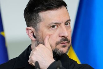 Zelenskeho preslap vyvolal vo varsave burku vyznamenanie od poliakov ma na stole nawrocki