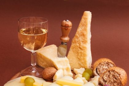 Brusel vyvija tlak na Washington Unie ziada o dalsie vynimky z ciel na vino a syry Ekonomika Spravy
