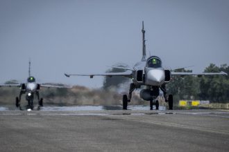 Stihacky vo vzduchu protivzdusna obrana v pohotovosti na polskie uzemie spadol objekt ktory vybuchol mohlo ist o raketu svet spravy