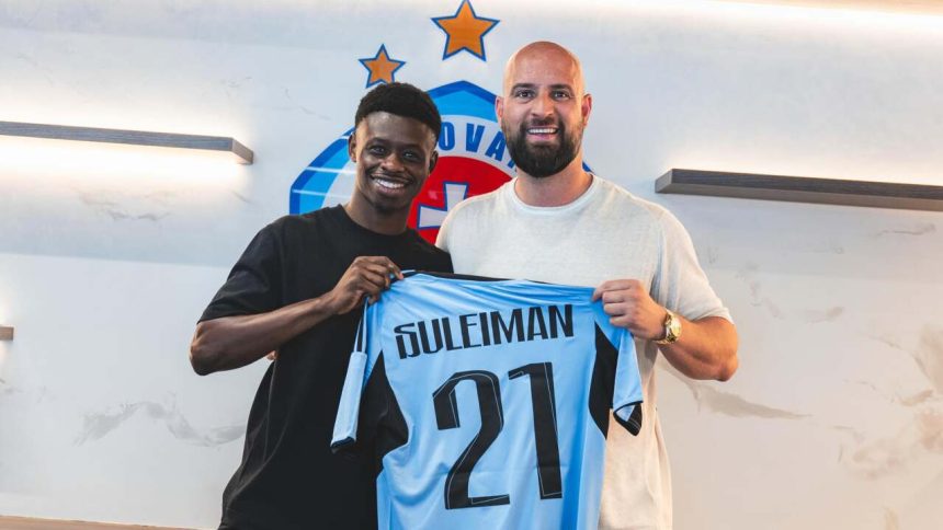Tapol sa Kmotrik do vrecka Spanieli tvrdia ze ano Slovan zaplatil za Camaru sedemcifernu sumu Eurpske pohare Futbal Sportweb