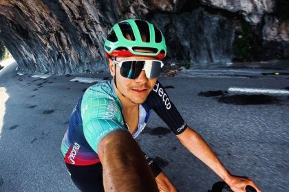 olympijsky vitaz zmenil svoju karieru caka ho premiera medzi profesionalnymi cyklistami zimne sporty sportweb