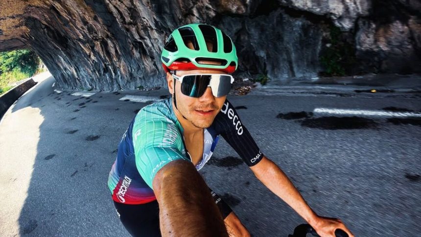 olympijsky vitaz zmenil svoju karieru caka ho premiera medzi profesionalnymi cyklistami zimne sporty sportweb