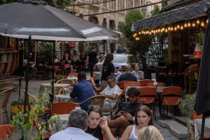 trochu som sa vymocil do mesa pribeh o pomste ruskym turistom obletel internet gruzinsko preveruje sabotaz